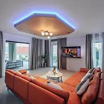 Seaphoria Luxury Modern * 特罗吉尔