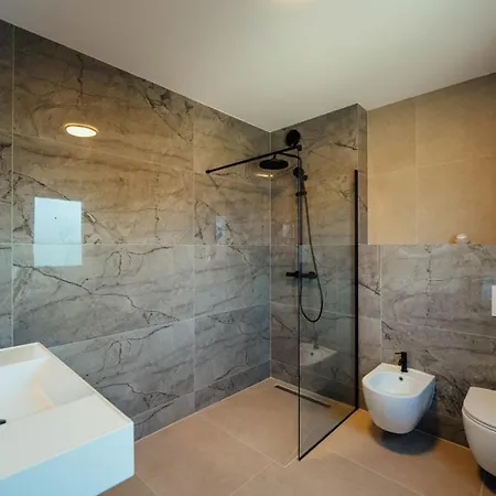 Seaphoria Luxury Modern Villa *