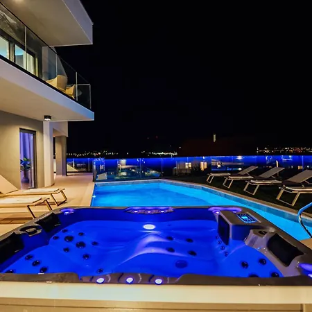 Villa Seaphoria Luxury Modern *