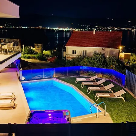 Seaphoria Luxury Modern Трогир