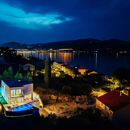 Вилла Seaphoria Luxury Modern
